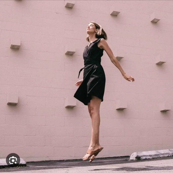 Aday Wind Down Wrap Dress Medium Black Linen Blend Pockets Belted - Picture 2 of 16